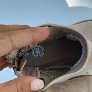 Hush Puppies Kids Beige Slip-On Sneakers